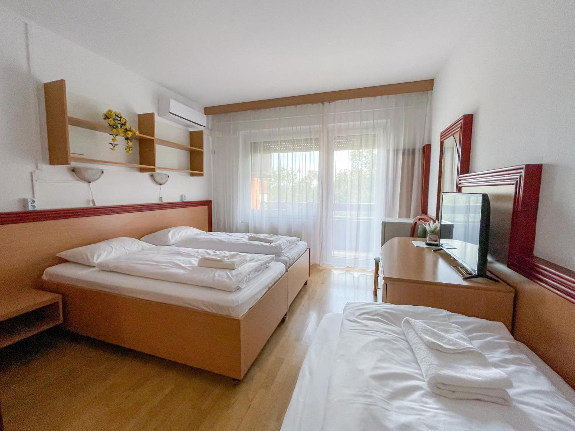 Tisza Sport Hotel Szegedin Exterior foto